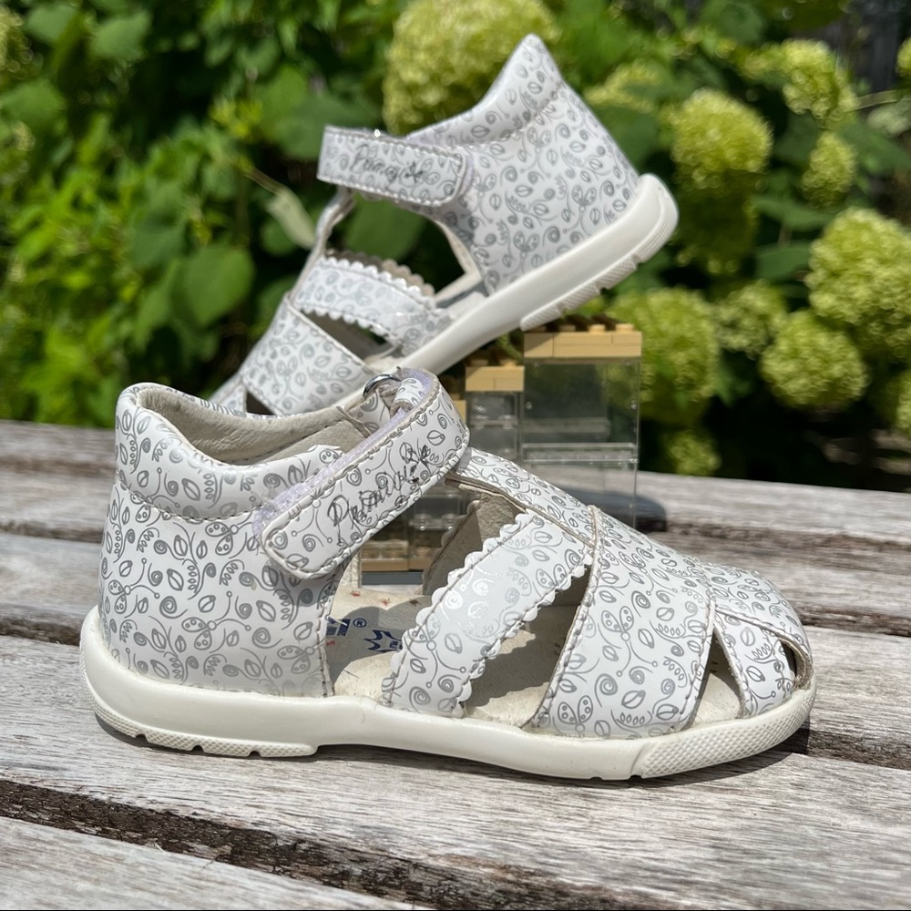 Primigi Girls Fashion Flower Print Fisherman Closed Toe Sandals sz 6.5 $59
